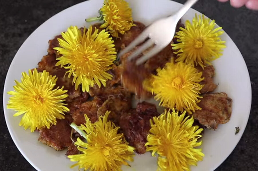 Жареные одуванчики в кляре , на удивление, вкусное и сытное блюдо!