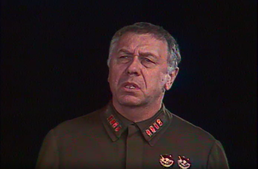 Кадр из спектакля "У времени в плену" (1980)