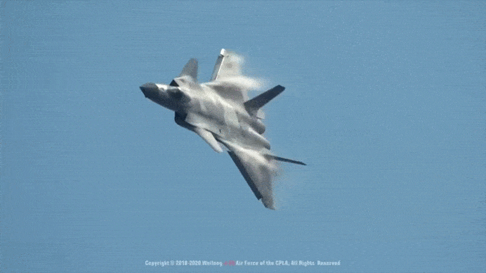 Chengdu J-20 на вираже (GIF анимация).