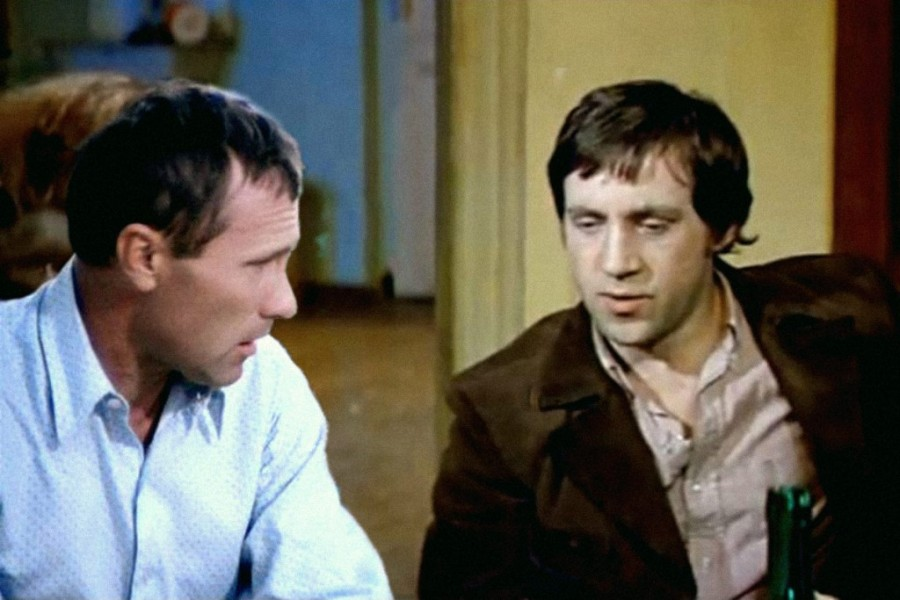 25 июля день рождения Василия Макаровича Шукшина. И  в этот день  вот совсем не хочется связывать его имя со всеми этими скандалами, Алибасовыми, квартирами, деньгами...-14