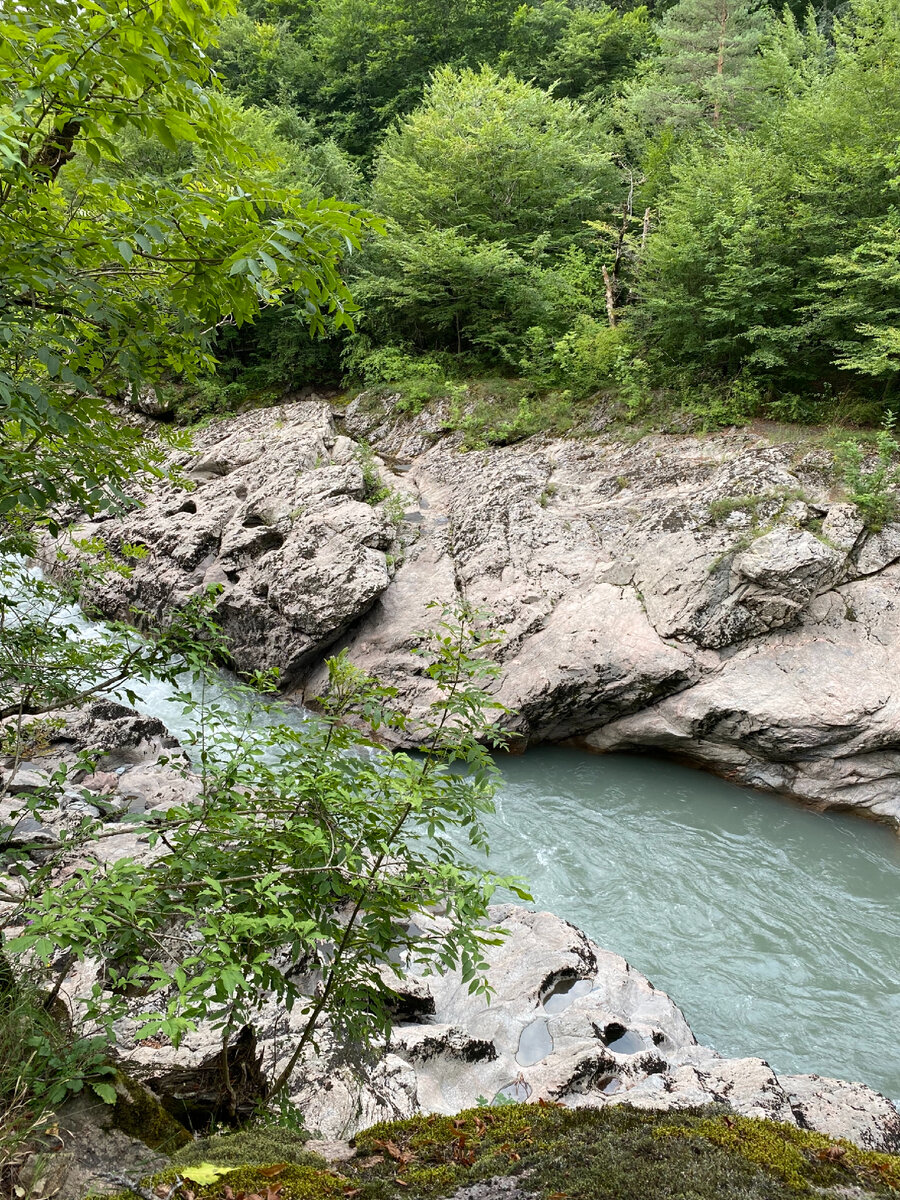 Крупный оползень с горы Гузерипль надолго замутил воды реки Белой Юридические по
