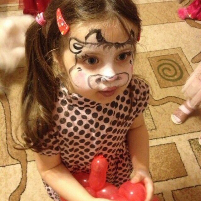 Фото быка не сохранилось зато корова осталась 🤣не судите строго, это первые годы работы. 