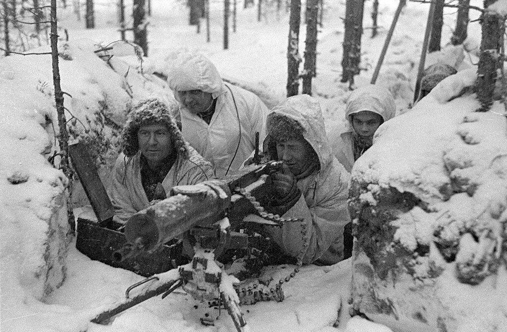 Финский пулеметный расчет в период Зимней войны.
