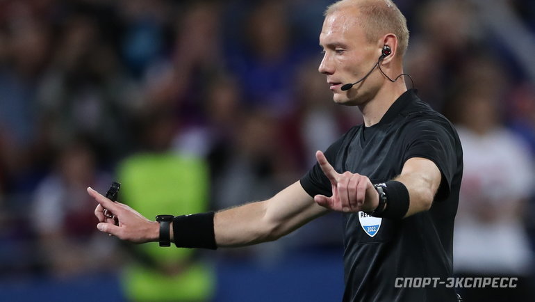Главный арбитр матча за Суперкубок Владимир Москалев. Фото из интернета.