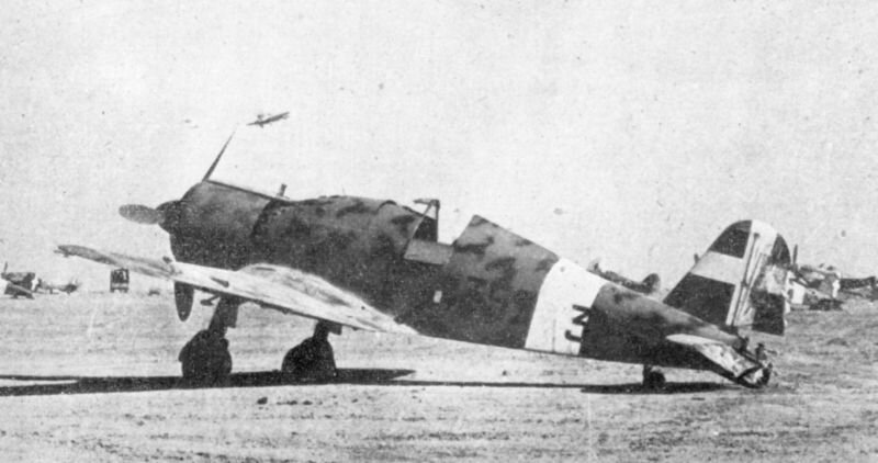 Фиат G.50 Фреччиа — одноместный итальянский истребитель Второй мировой войны. G.50 — первый итальянский цельнометаллический истребитель-моноплан с закрытой кабиной и убирающимся шасси.