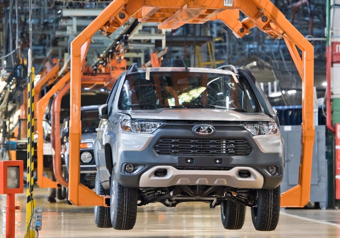     АВТОВАЗ запустил производство LADA Niva Travel 2022-го модельного года Фото производителя