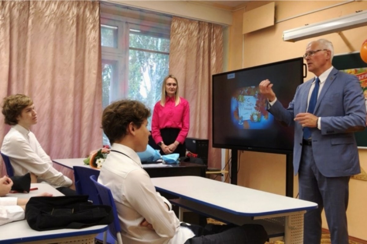    Замглавы Екатеринбурга Корюков поделился со школьниками секретами успеха