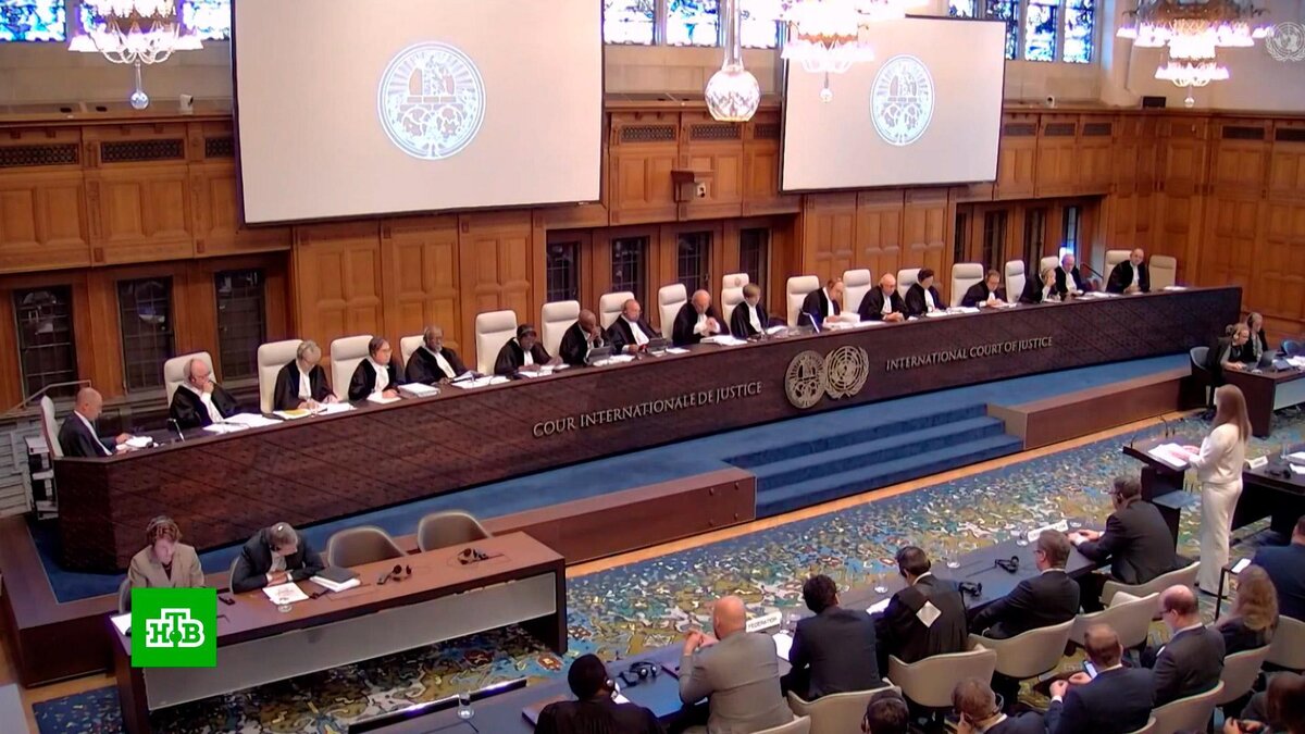 Россия выиграла суд в гааге оон. Суд ООН признал Россию агрессором. Украина суд ООН коробки с документами.