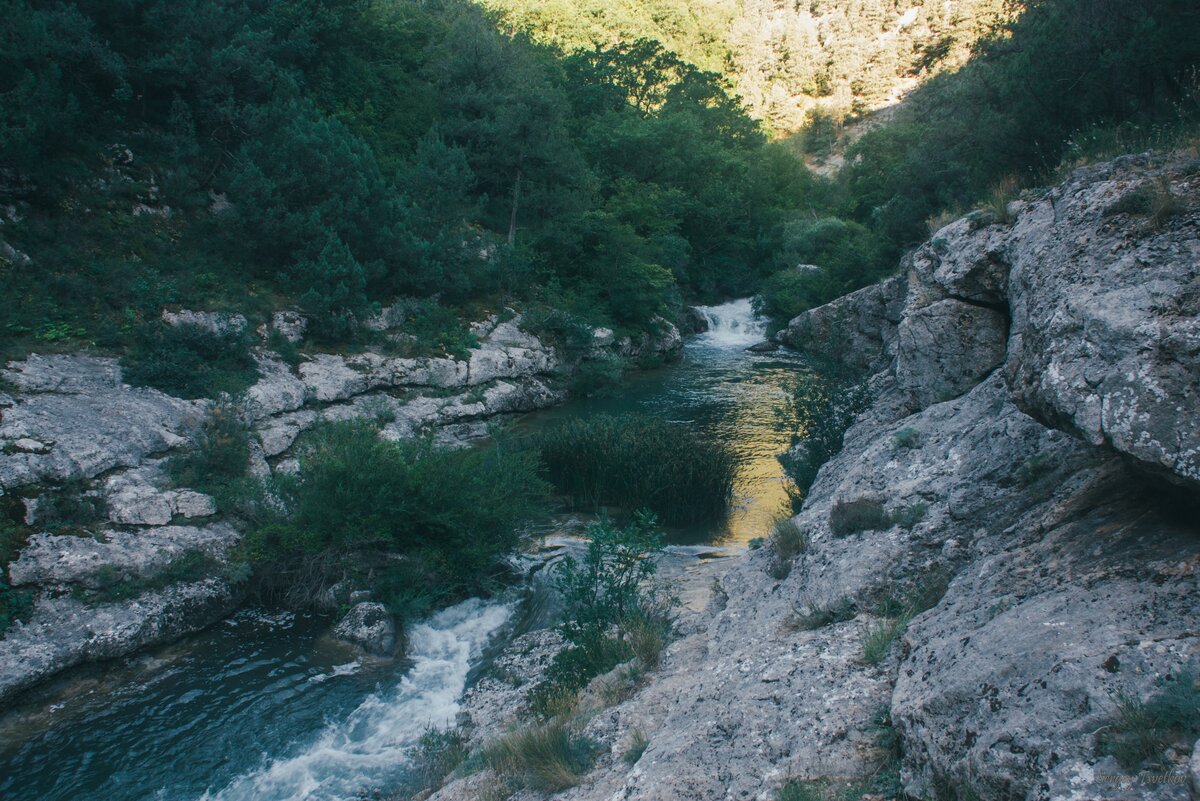 Река черная в крыму