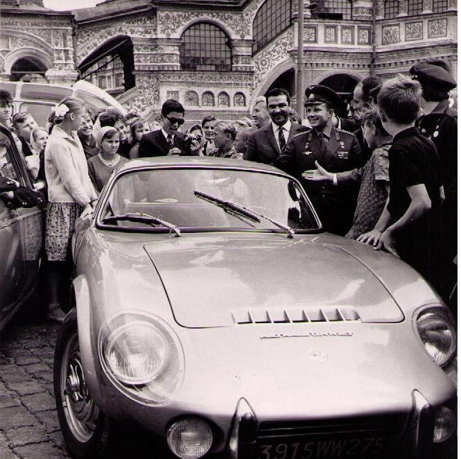 История появления спорткара у Юрия Гагарина и почему он его любил, но практически не ездил на нем