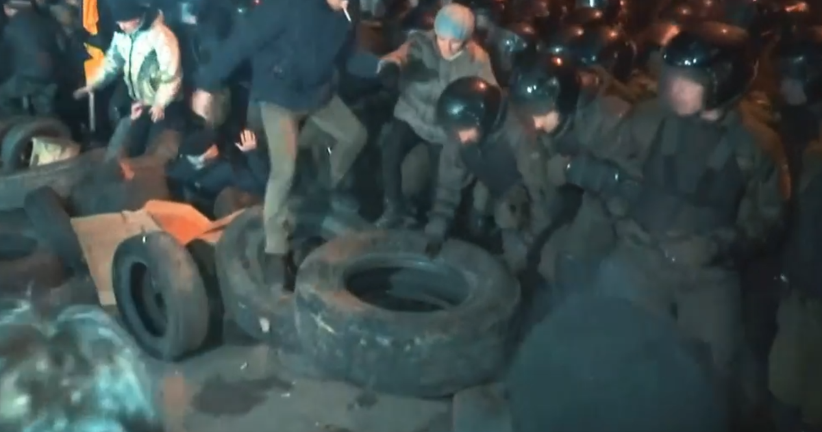 А так их встречали "земляки" 