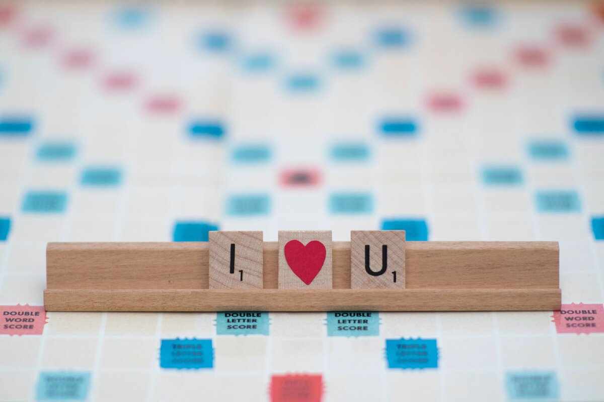 I love you (photo by Jude Beck on Unsplash)