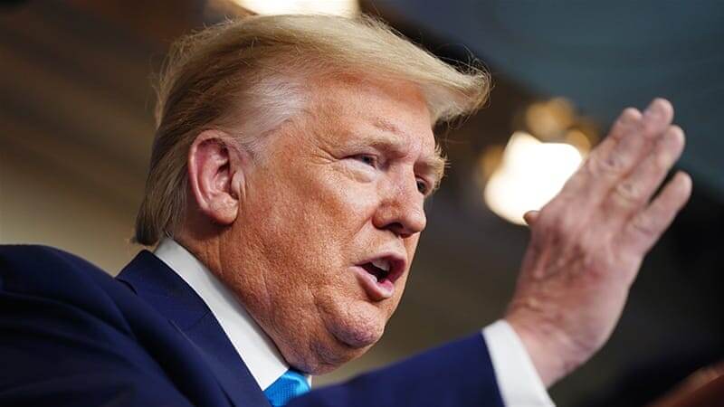 Трамп выступает с замечаниями о пандемии COVID-19 в Белом доме [Jim Lo Scalzo/EPA]