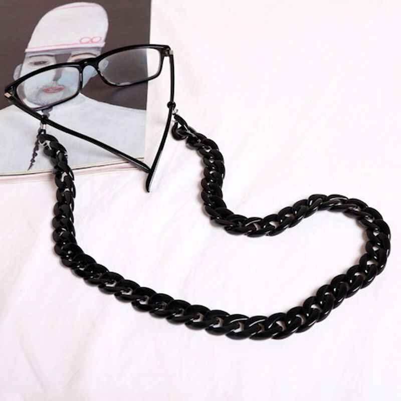 Хуже всех знают алфавит окулисты :)