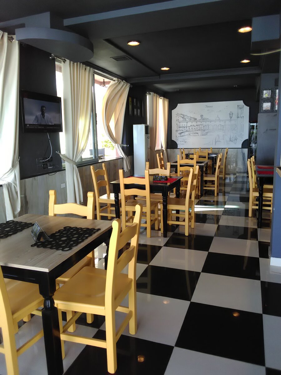 фото из личного архива. От матерчатых штор, возможно, придется отказаться.