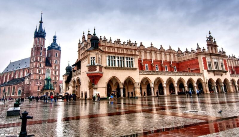 Краков https://polsha24.com/novosti/krakov-nazvali-luchshim-gorodom-evropy-10265/