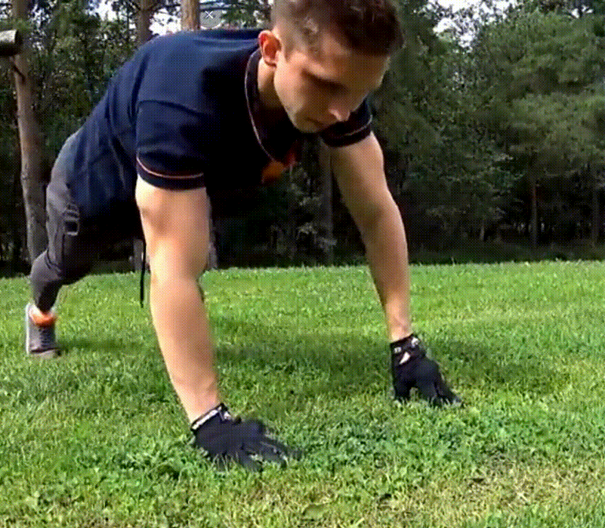 Техника выполнения упражнения " Отжимания "на одной руке" с упором на 5 пальцев".