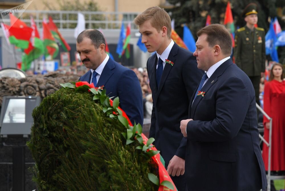 Коля Лукашенко в хоккейной форме 2020