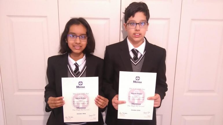 Британские близнецы из Солихалла стали членами в Клубе в 10 лет. 