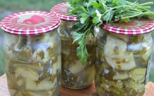 ИЗ БОЛЬШИХ ПЕРЕРОСШИХ ОГУРЦОВ,