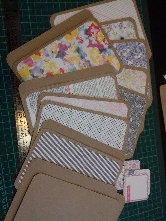 Приклеиваем скрапбумагу. И наши странички готовы.  