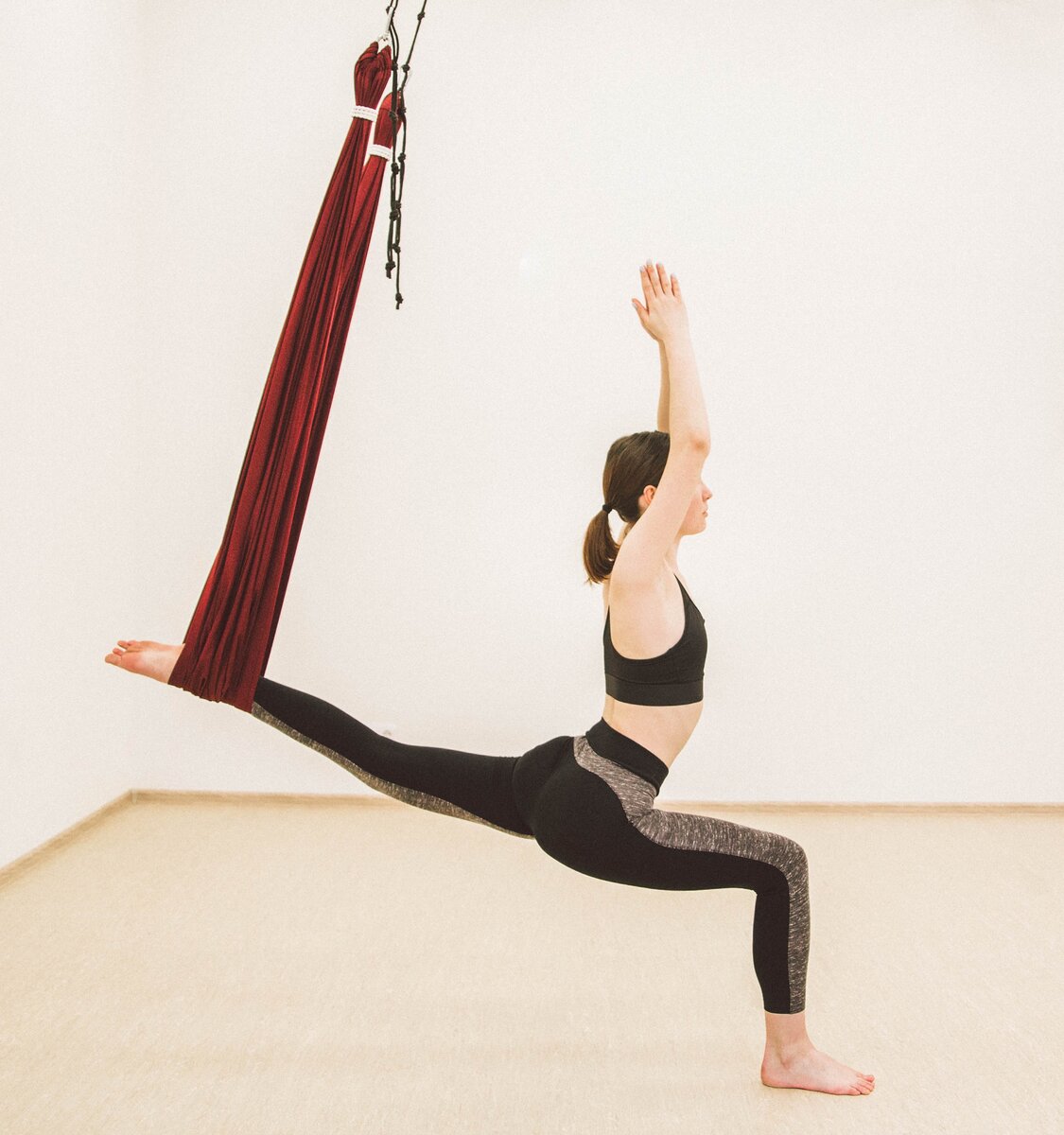 Аэройога и сколиоз