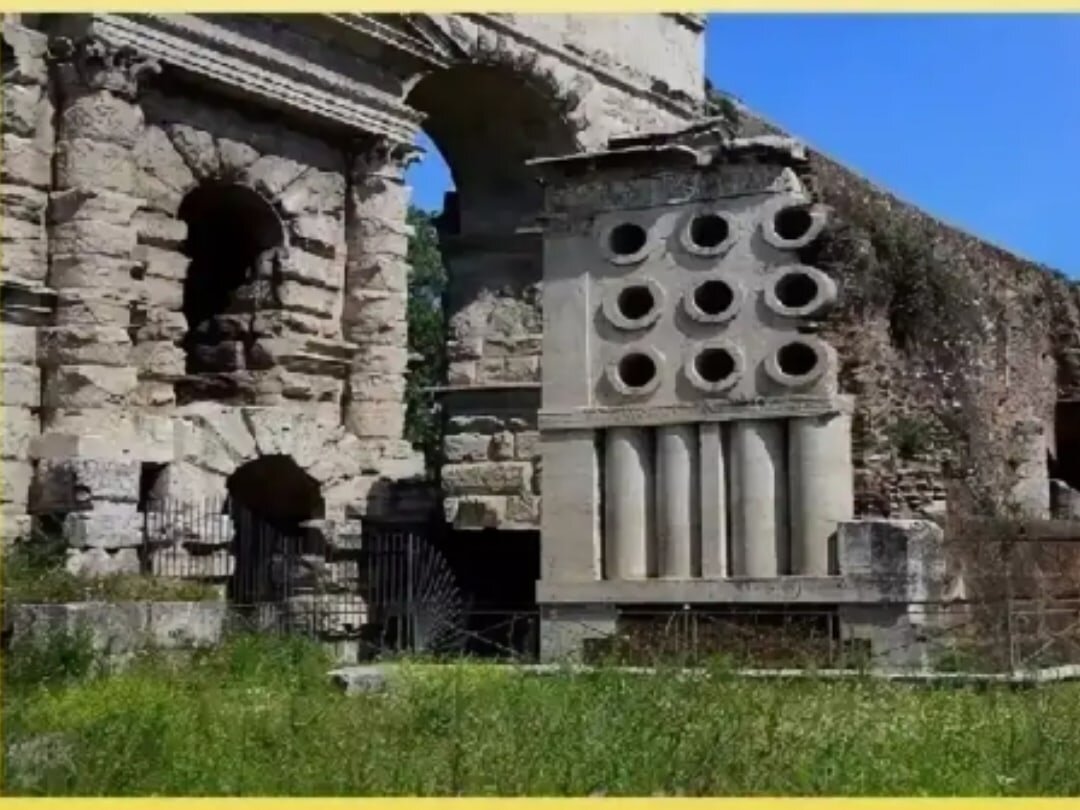 Общий вид памятника. Фото из Яндекс картинки.