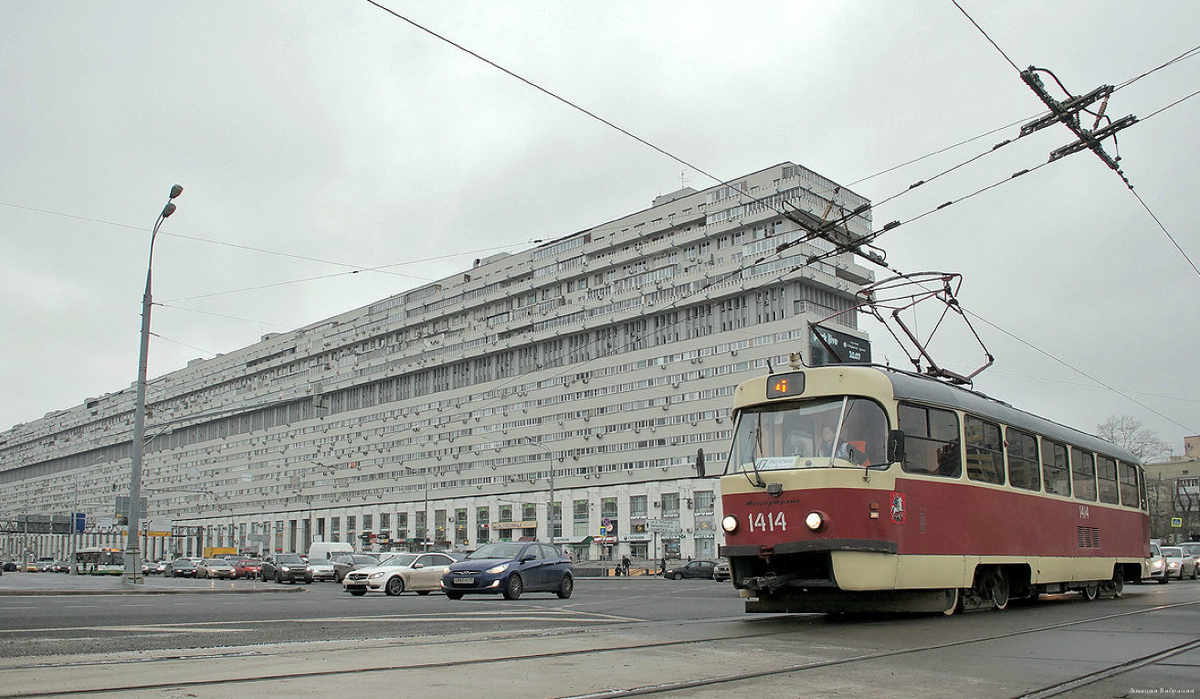 7 зданий на ножках в Москве: костыли или изящные каблуки. Мнение фотографа  | Локации Вибрации | Дзен