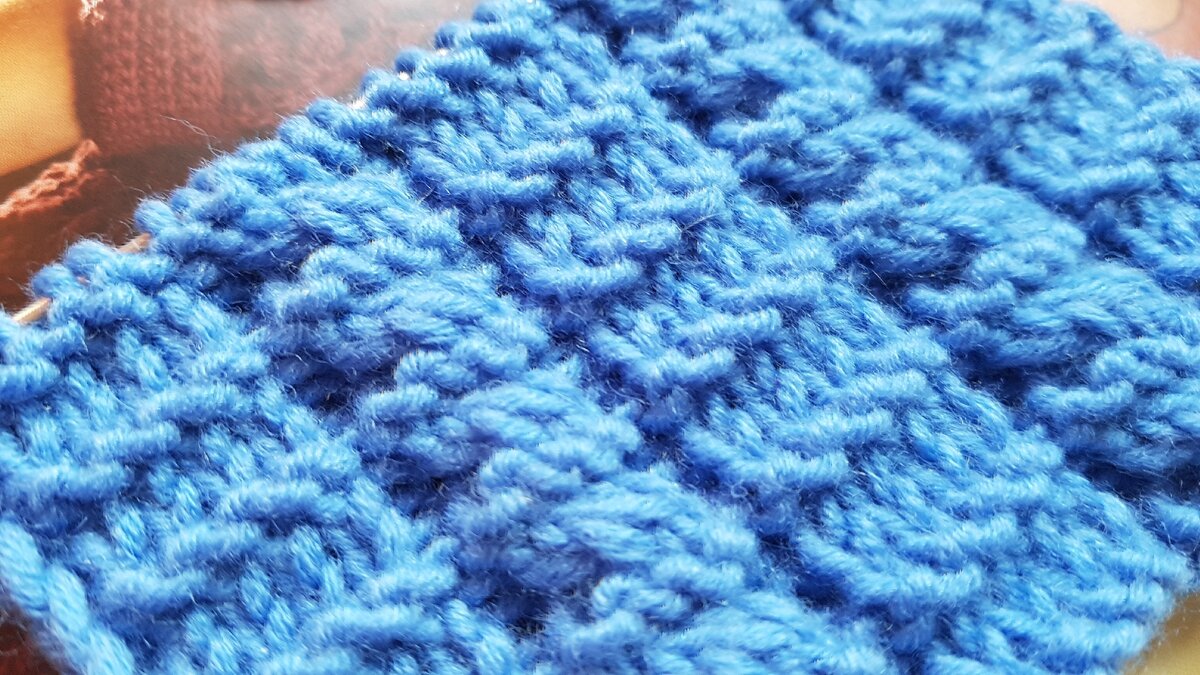 Замечательный пуловер из журнала Simply Knitting и мой мастер-класс по разбору этого рельефного геометрического узора....