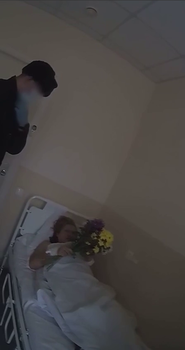 кадр из знаменитого видео с "извинениями"