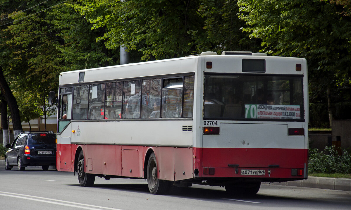 Mercedes Benz O405 сзади. Источник фото: ttransport.ru