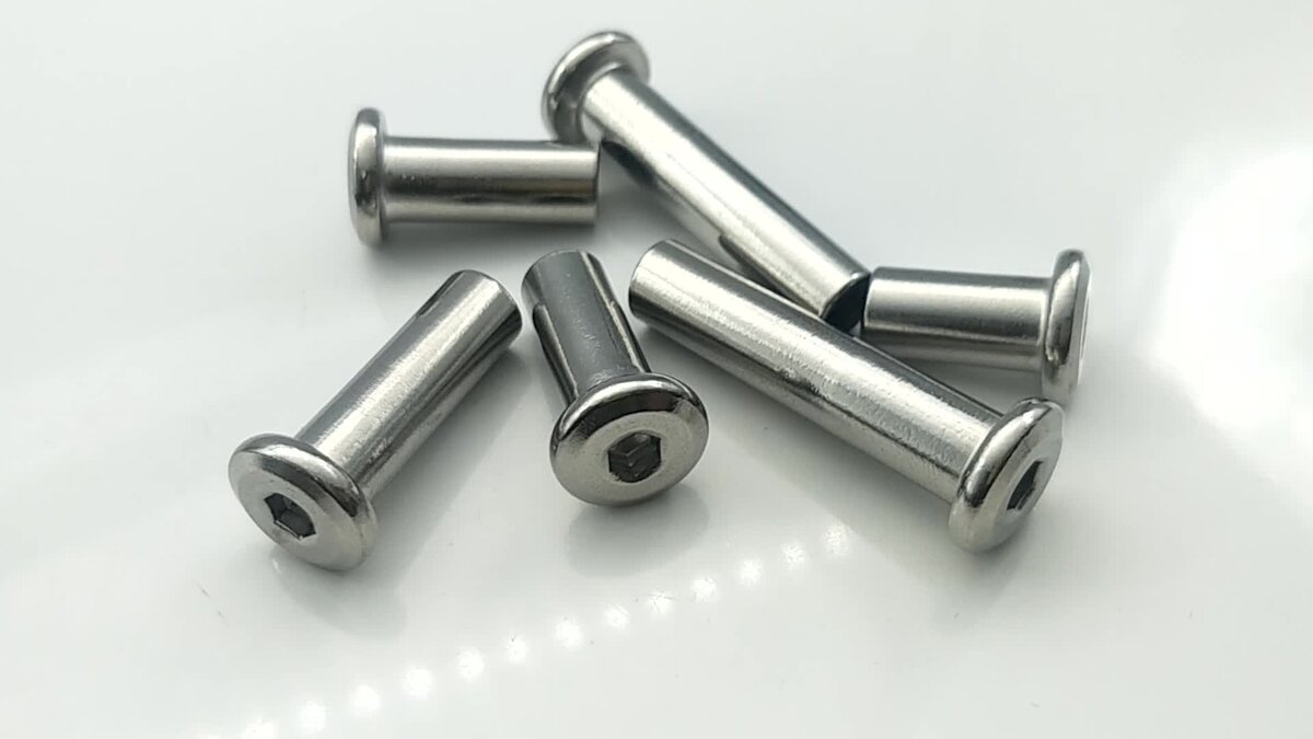 Диаметр 4.9 мм; длина в 25 мм; резьба М4