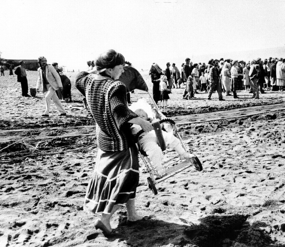 Эвакуация мирного населения из Сухуми в Россию