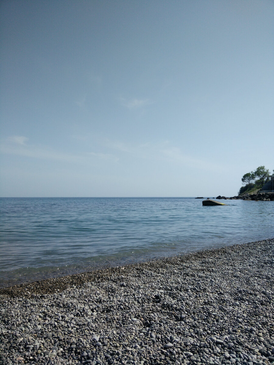 Найти пляж в Алупке - миссия выполнима. Пляж «Зеленый мыс» («Черный бугор»,  