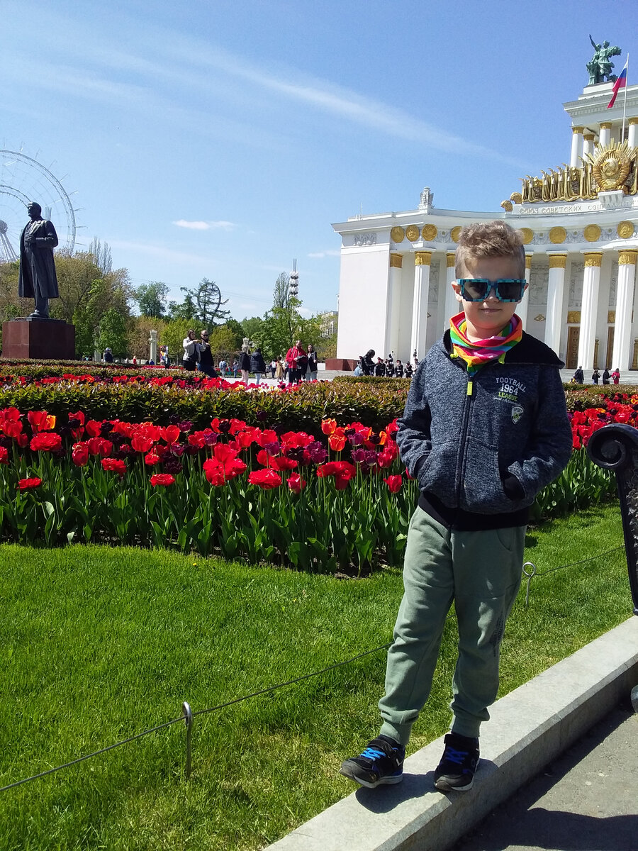 На ВДНХ тюльпановая пора