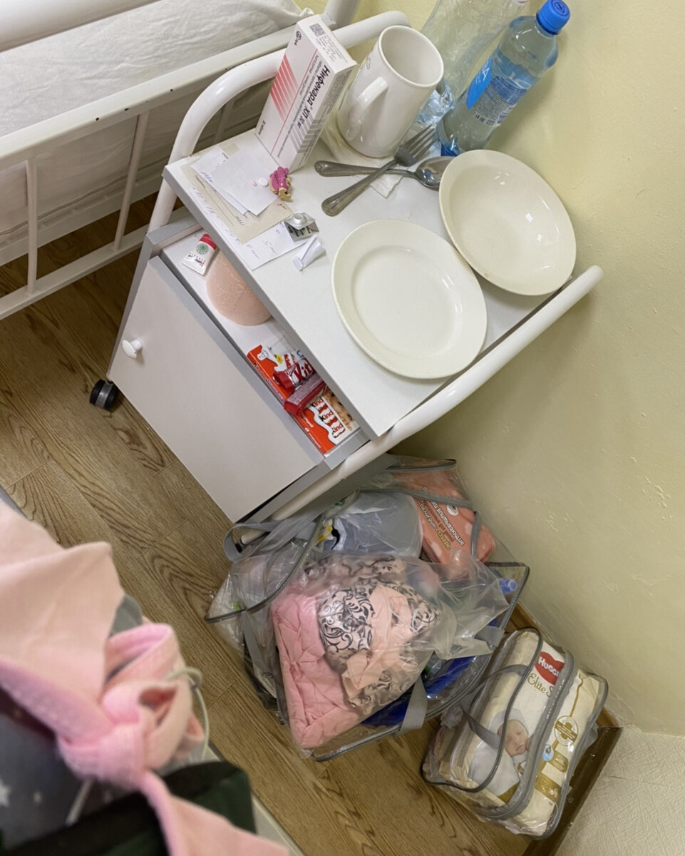 Нашла в архиве только такое фото с сумками