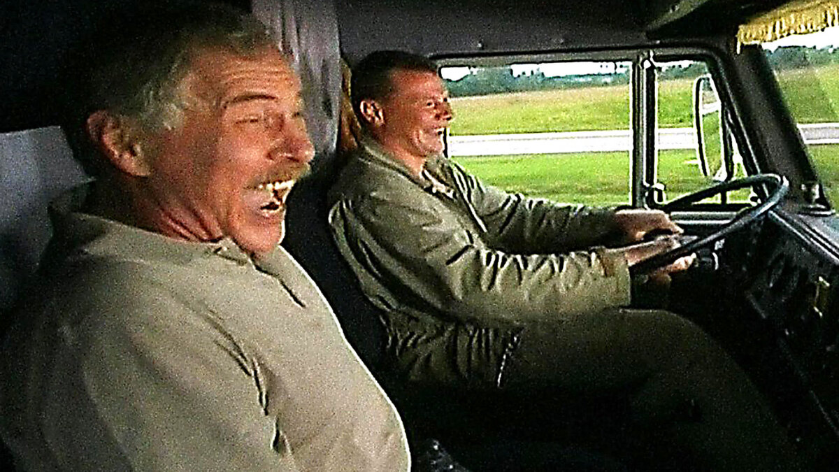 Кадр из сериала "Дальнобойщики"