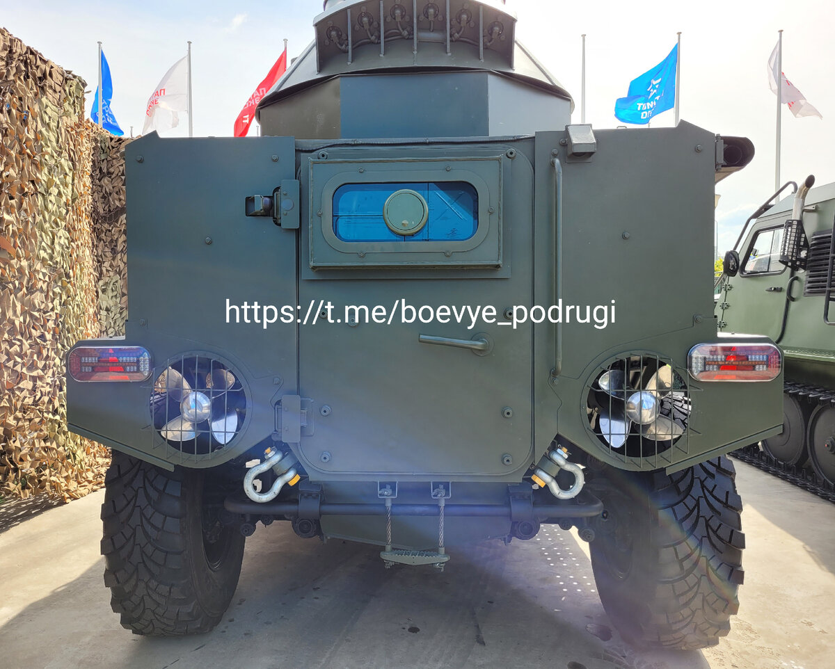 Машина разведки брдм