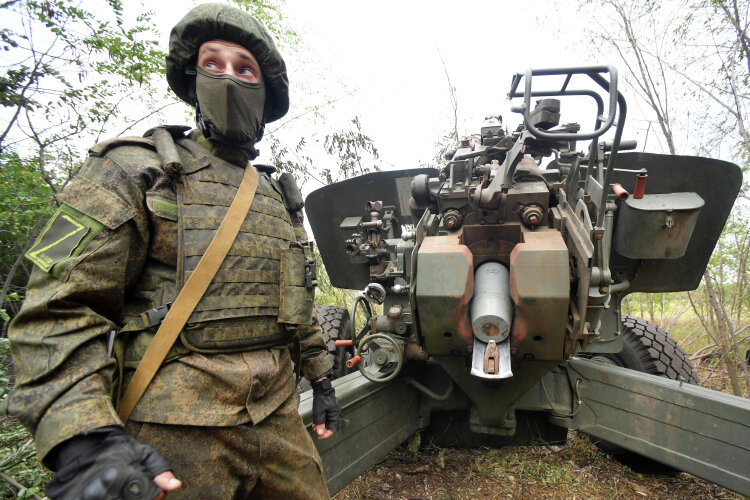    Ситуация на линии соприкосновения в ДНР стабильная, на некоторых направлениях есть продвижение вперед