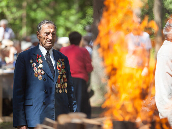     На "Кургане Дружбы" ежегодно зажигают Костёр дружбы. Фото: Архив ПЛН