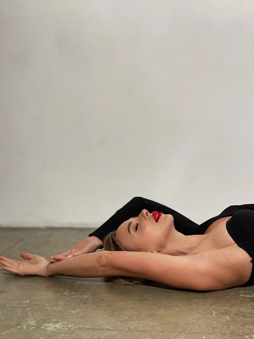 Анна Александрова, судья, автор собственных техник по перманентному макияжу