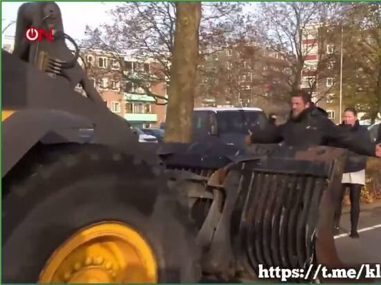   Кадр из видео