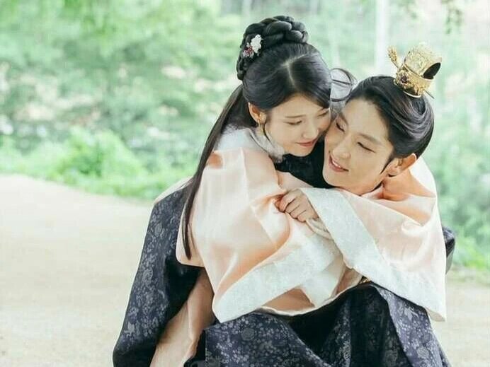 Дорама про девушку из нашего времени, которая внезапно переносится в эпоху Корё. В самой Корее дорама не получила высоких рейтингов, но за рубежом, особенно в России покарила сердца фанатов.