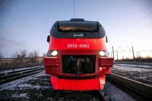  📷    Губернатор Денис Паслер совершил тестовую поездку на новом электропоезде Оренбург-Орск Белов Михаил Александрович