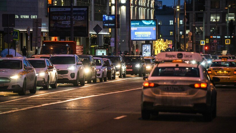    Автомобили в Москве зимой ©Пелагия Тихонова РИАМО