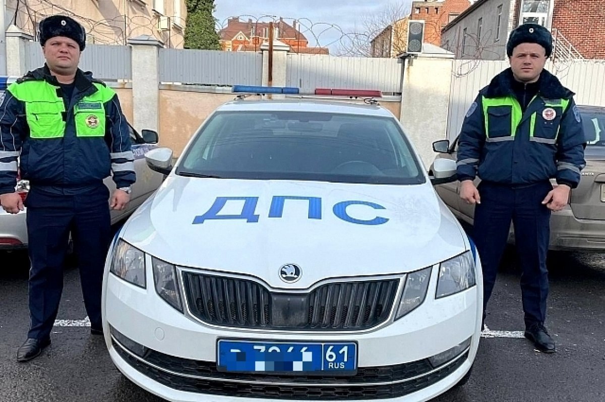    Провалившимся под лед детям из Батайска помогли донские полицейские