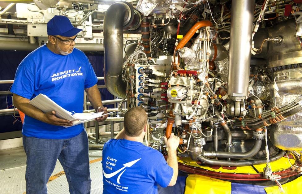 Сотрудники Aerojet Rocketdyne © NASA/SSC