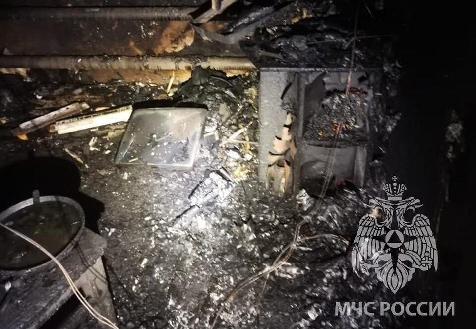    Площадь пожара составила примерно 40 квадратных метров  ГУ МЧС России по Оренбургской области