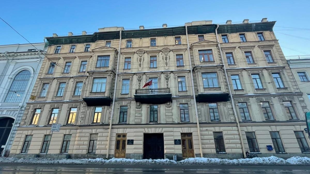    Здание РНБ на Садовой улице, 18. Фото: Дарья Дмитриева / MR7