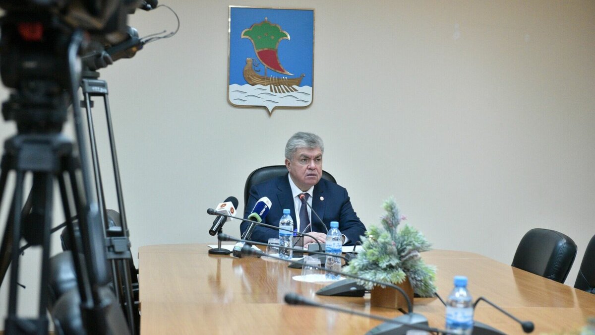     В Набережных Челнах фиксируется подъем заболеваемости ОРВИ и гриппом. Эпидемиологический порог превышен в два раза, из-за чего мэр города запретил ходить заразившимся на работу. Об этом пишет пресс-служба городской администрации.